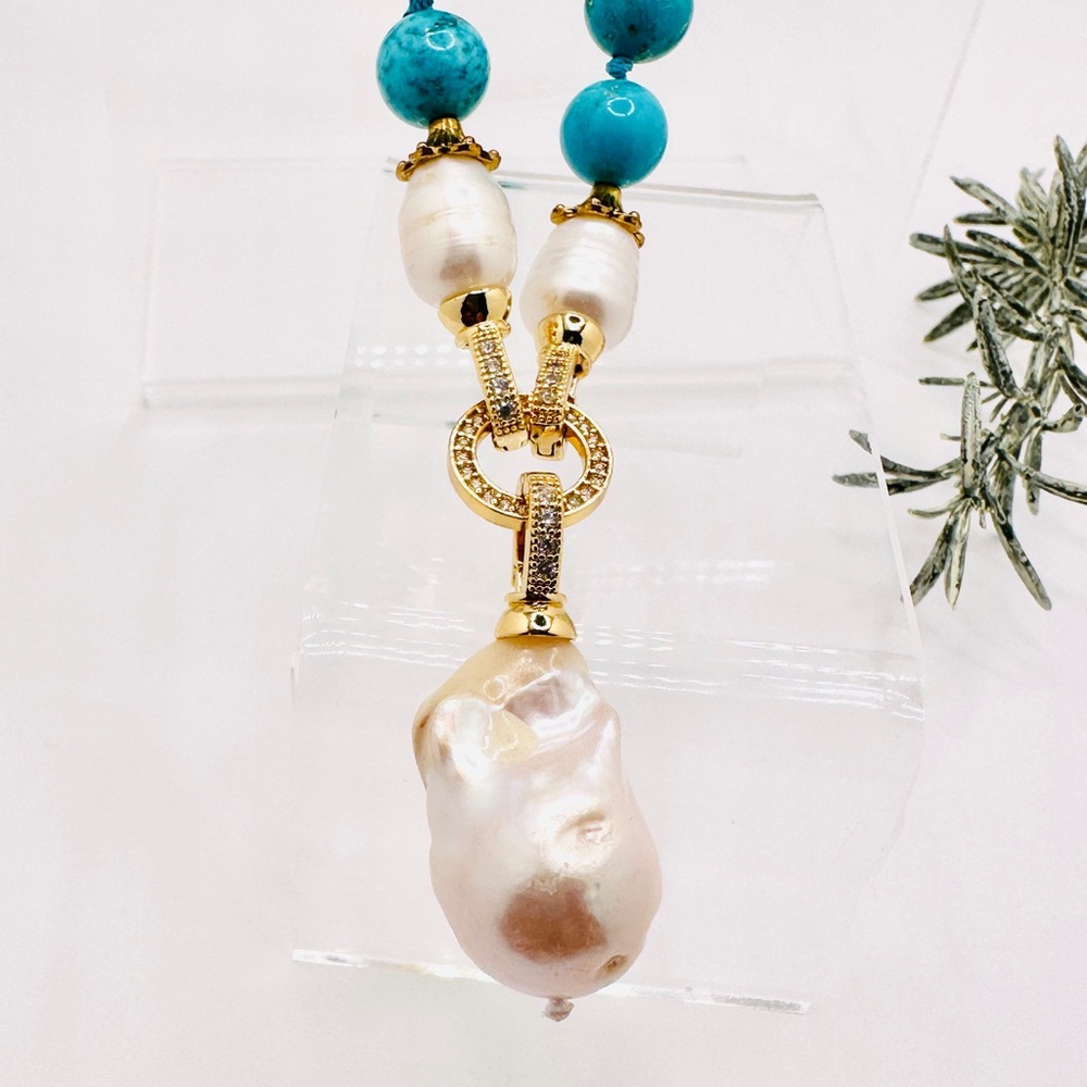 Genuine Howelite and Baroque Pearl Pendant Necklace - Picture 4 of 12